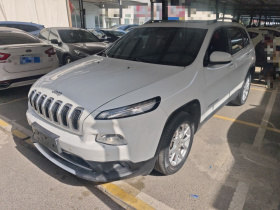 Jeep 自由光 2017款 2.4L 领先版