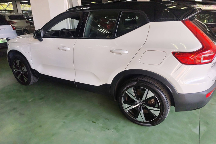 沃尔沃XC40新能源 2021款 P8 纯电 四驱智雅运动版车身外观6003