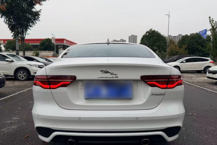 捷豹XEL 2021款 2.0T 250PS R-DYNAMIC S进取运动版车身外观6003