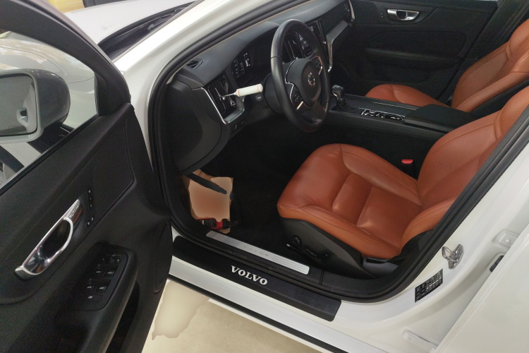 沃尔沃S60 2021款 T3 智行豪华版中控内饰20