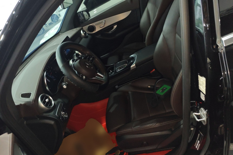 奔驰GLC 2021款 GLC 260 L 4MATIC 动感型中控内饰19