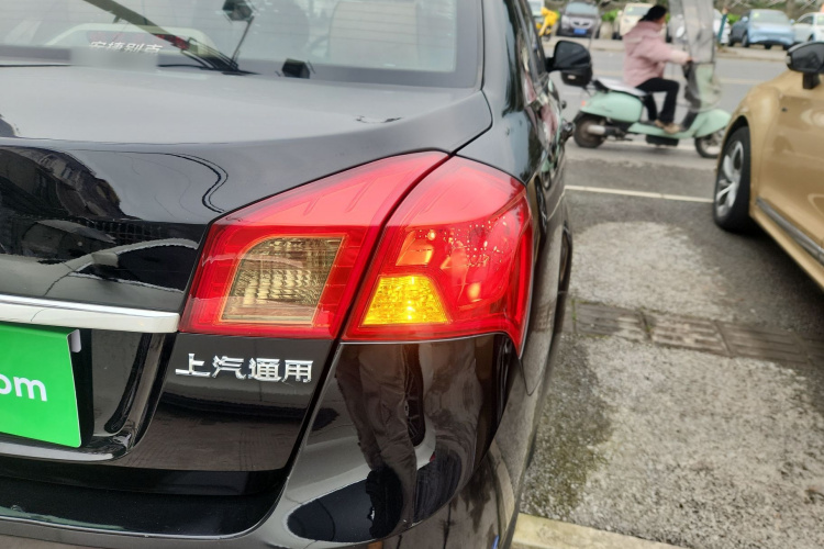 别克 凯越 2015款 1.5L 手动经典型车身外观9