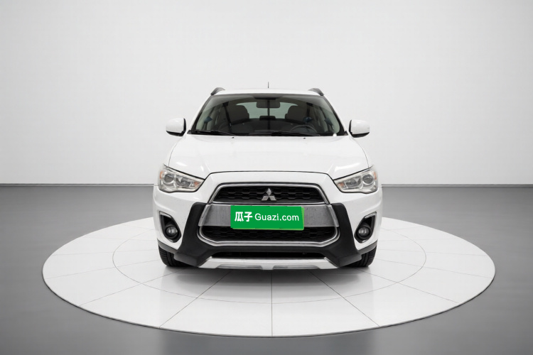 三菱 劲炫ASX 2013款 2.0L CVT两驱豪华版车身外观2