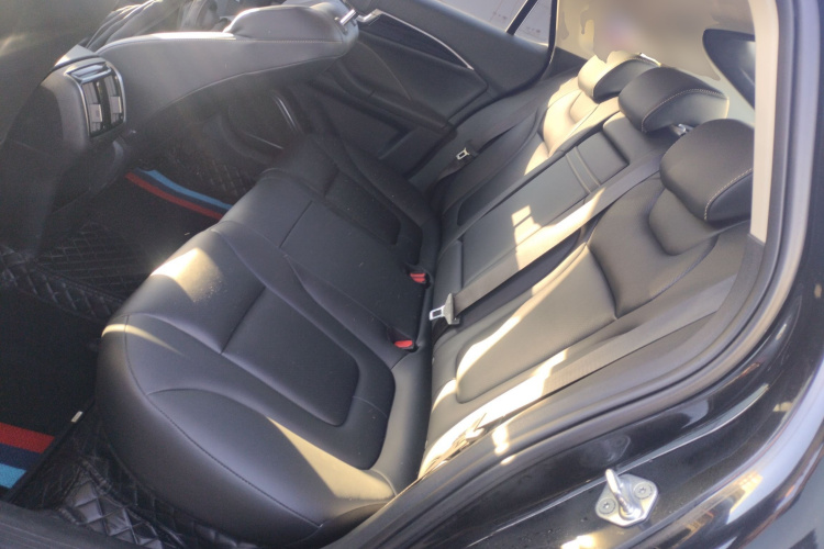 奔腾B70 2021款 1.5T 自动十五周年纪念版中控内饰21