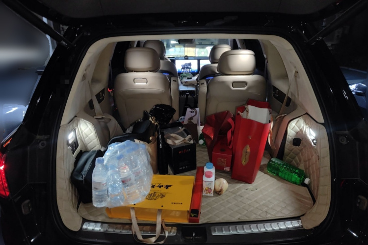 鸿蒙智行 问界M9 2024款 增程 Max版 42kWh 6座版中控内饰23