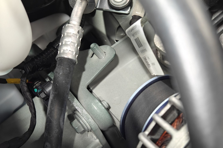 吉利汽车 星越L 2025款 东方曜 2.0TD 自动四驱望月版局部细节9007