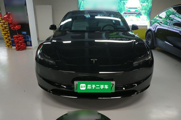 特斯拉 Model 3 2023款 后轮驱动版车身外观2
