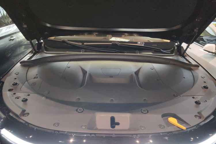 鸿蒙智行 问界M7 2024款 1.5T 智驾后驱Ultra版 5座机舱底盘24