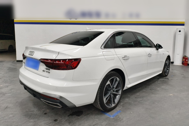 奥迪A4L 2020款 40 TFSI 时尚动感型车身外观7