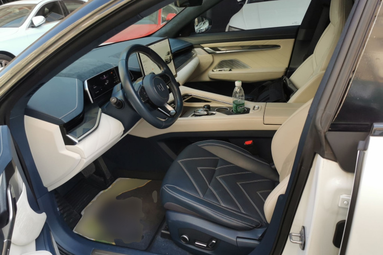 极氪001 2022款 超长续航双电机 YOU版局部细节19