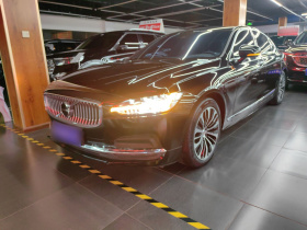 沃尔沃S90 2023款 B5 智逸豪华版