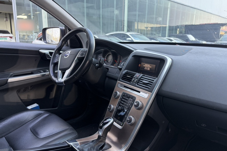 沃尔沃XC60 2017款 T5 智进升级版中控内饰7004