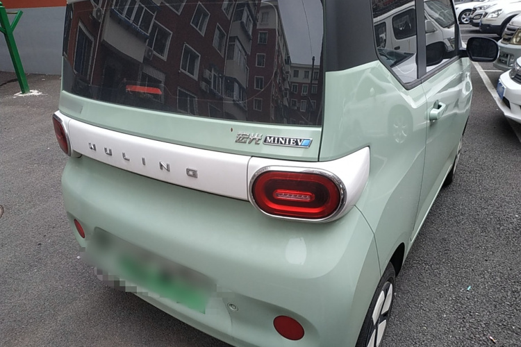 五菱汽车 宏光MINIEV 2024款 第三代 215km 进阶版车身外观7