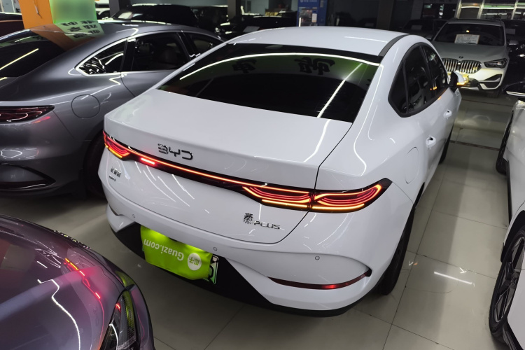 比亚迪 秦PLUS 2025款 DM-i 智驾版 55KM领先型车身外观6005