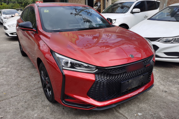 东风风神 奕炫 2021款 230T 自动追影骑士版车身外观3