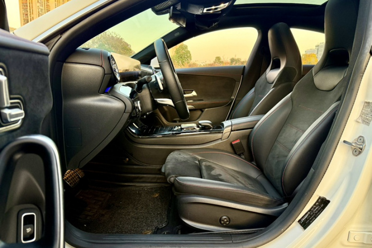 奔驰CLA 2020款 CLA 200中控内饰7008