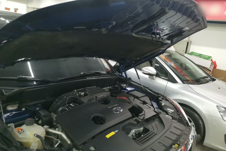 英菲尼迪QX50 2018款 2.0T 两驱时尚版局部细节24