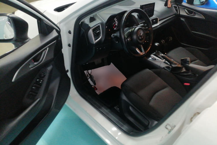 马自达3 昂克赛拉 2019款 云控版 两厢 1.5L 自动舒适型 国VI中控内饰20