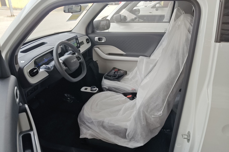 吉利银河 熊猫 2025款 210km 元气熊中控内饰20