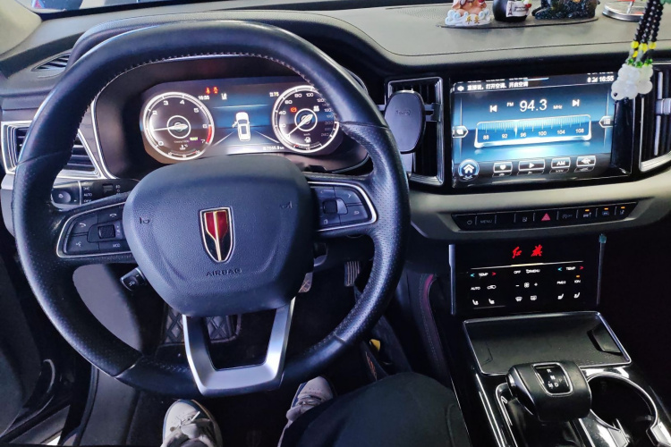 红旗HS7 2021款 2.0T DCT两驱智联旗畅版中控内饰12