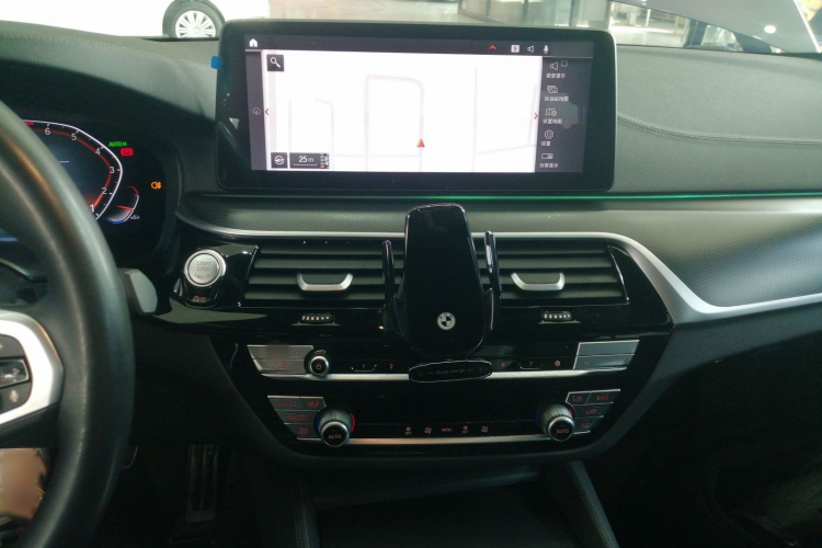 宝马5系(进口) 2022款 改款 525i M运动套装局部细节16