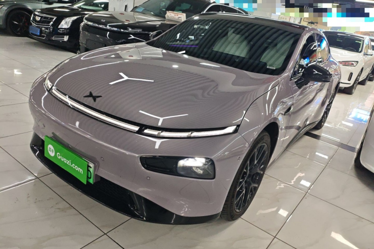 小鹏P7 2024款 P7i 702 Max 鹏翼版车身外观1