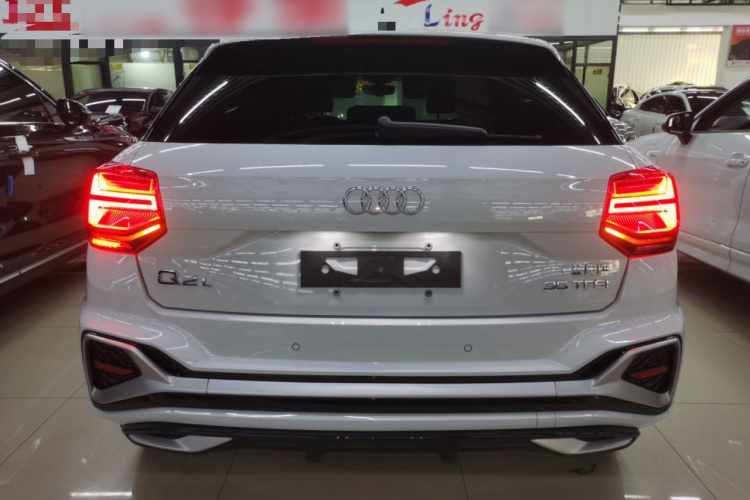 奥迪Q2L 2023款 35TFSI 进取动感型车身外观6