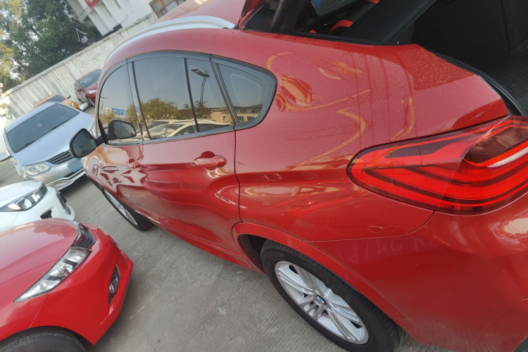 宝马X4 2016款 xDrive20i M运动型车身外观4