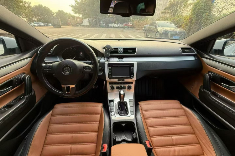 一汽-大众CC 2015款 2.0TSI 豪华型中控内饰7004