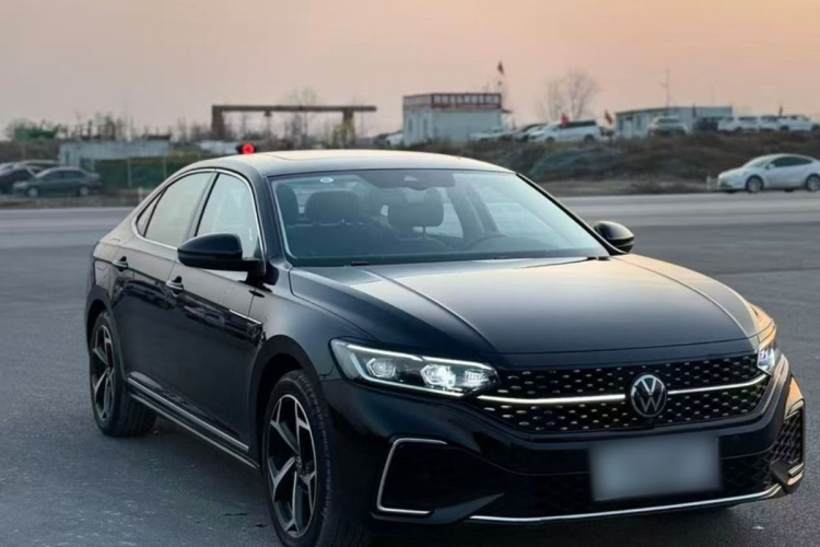 大众 帕萨特 2024款 380TSI 星空豪华版车身外观6003