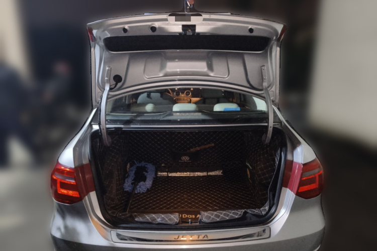 大众 捷达 2015款 1.6L 自动舒适型中控内饰23