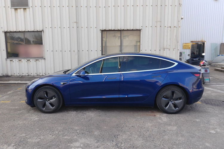 特斯拉 Model 3 2020款 标准续航后驱升级版车身外观4