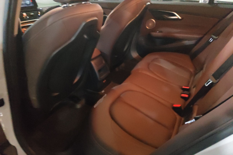 宝马1系 2021款 改款 120i M运动曜夜版中控内饰7004