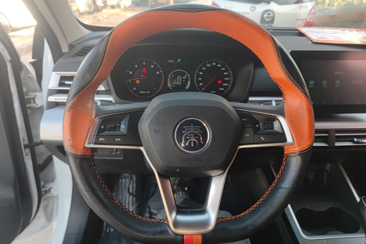 比亚迪 秦 2019款 1.5L 自动豪华型中控内饰13