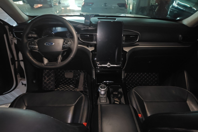 福特 探险者 2020款 EcoBoost 285 四驱风尚版 6座中控内饰7002