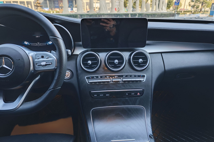奔驰C级 2021款 C 260 L 运动版中控内饰7003