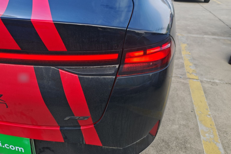 小鹏P5 2022款 550E车身外观6006