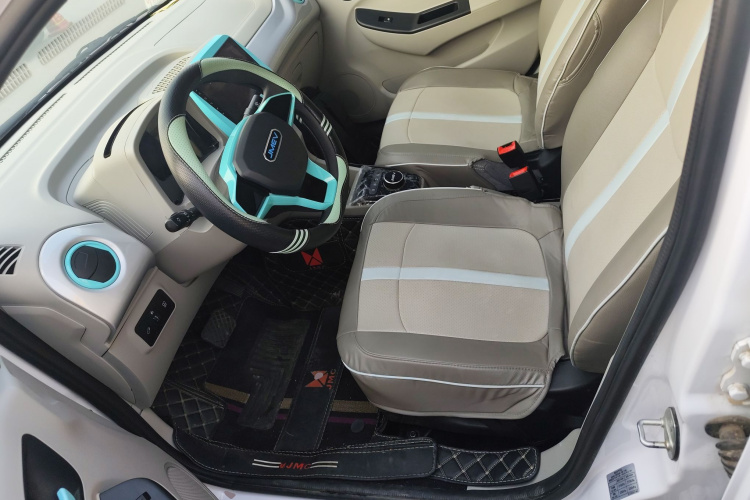 江铃集团新能源 易至EV2 2024款 201km 舒适型中控内饰19