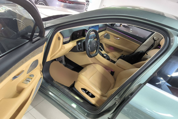 鸿蒙智行 问界M5 2022款 增程四驱旗舰版中控内饰7003