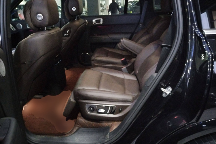 理想汽车 理想L9 2022款 Max中控内饰21