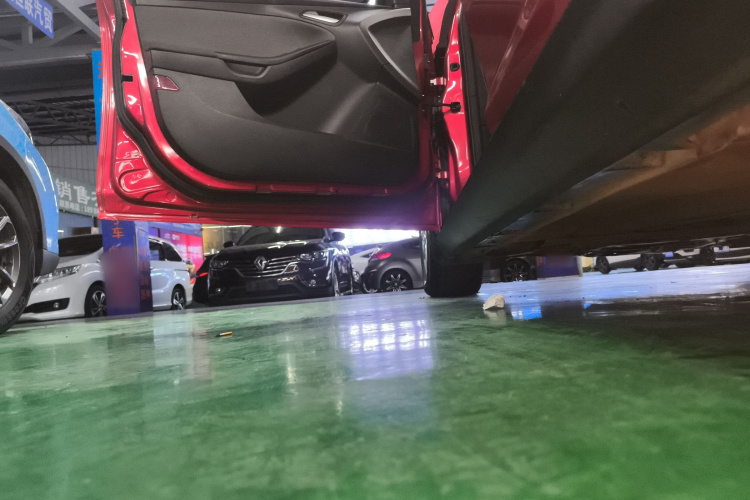 福特 福克斯 2012款 两厢 1.6L 自动舒适型局部细节9002