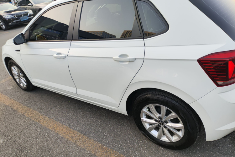 大众 Polo 2023款 改款 Plus 1.5L 自动炫彩科技版车身外观4