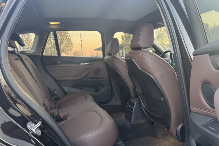 宝马X1 2020款 sDrive25Li 领先型中控内饰7003