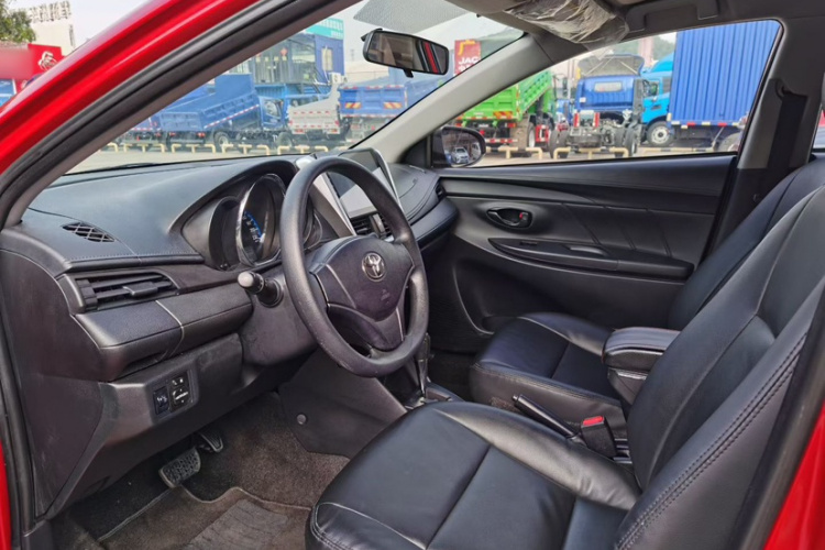 丰田 威驰FS 2017款 1.5L CVT锋驰版中控内饰7003