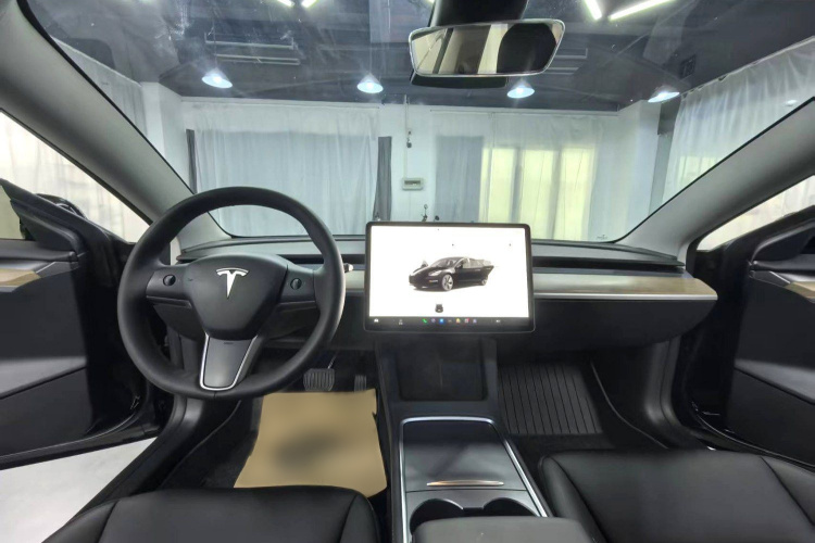 特斯拉 Model 3 2022款 后轮驱动版中控内饰7001