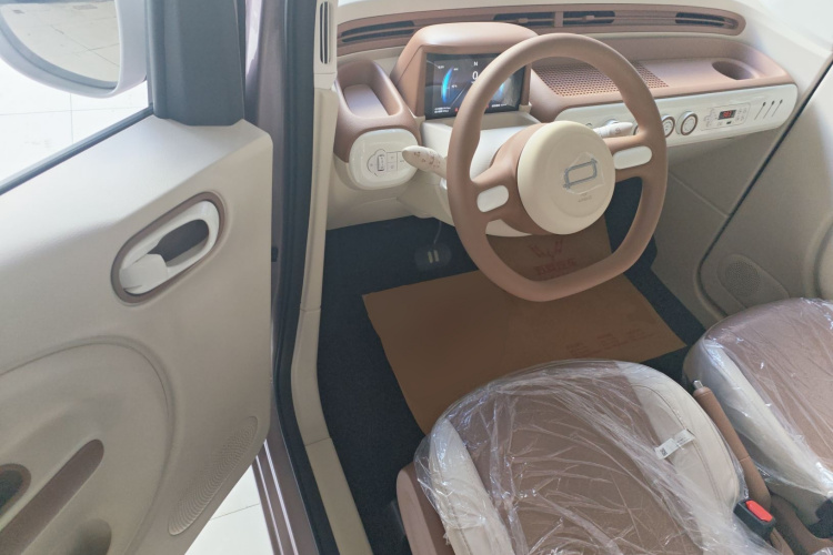 奔腾小马 2026款 222km 闪耀马中控内饰20