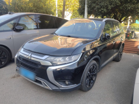 三菱 欧蓝德 2019款 2.4L 四驱致享版 5座 国V