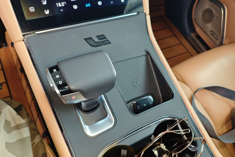 理想汽车 理想ONE 2021款 增程6座版局部细节18