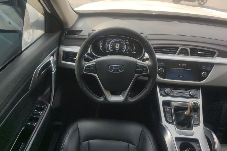 吉利汽车 博越 2016款 2.0L 手动智联型中控内饰13