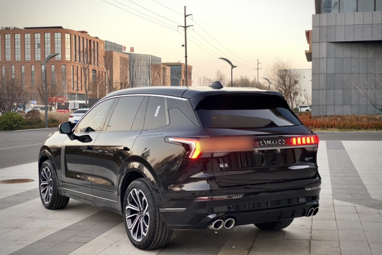 领克09 2024款 2.0T 四驱运动版 五座车身外观6006